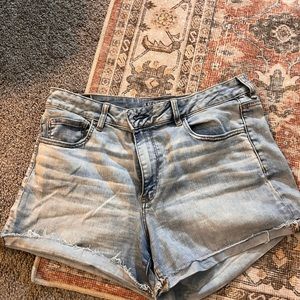 American Eagle- high rise shortie denim shorts
